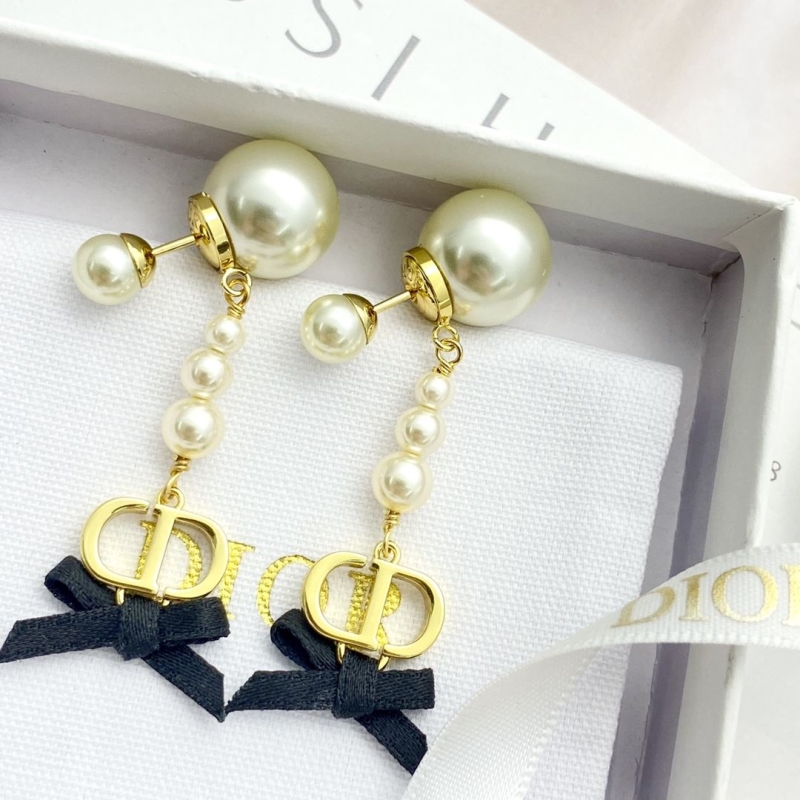 chr1st1an D10r earrings